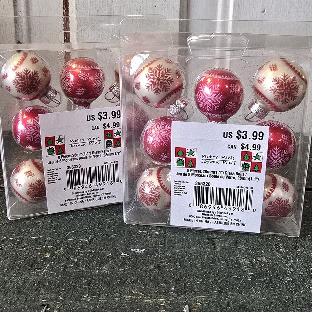 16 Vtg 1" MINI Red & White Snowflake Glass BALL Christmas ORNAMENTS NEW